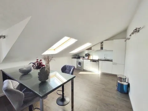 Prodaja, dvosoban stan, 82m², Dobrota, Kotor - image 5