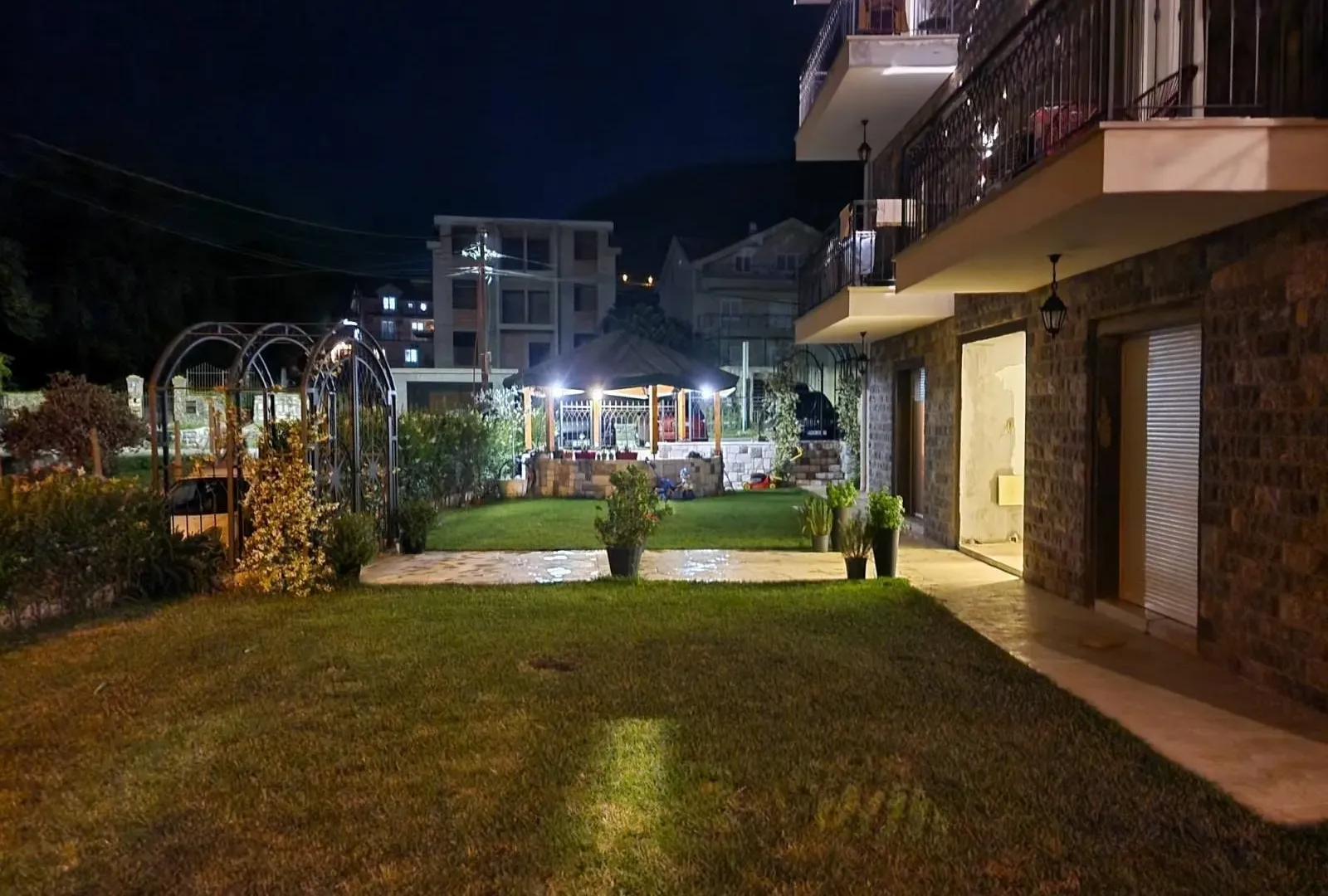 Sale, house, 480m², Tivat, Crna Gora