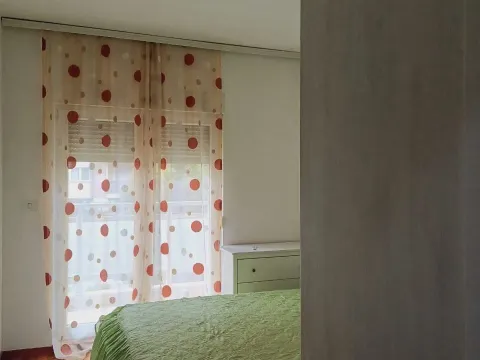 Izdavanje, jednosoban stan, 54m², City Kvart, Podgorica - image 9