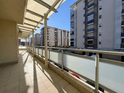 Sale, three bedroom apartment, 180m², City Kvart, Podgorica - image 4