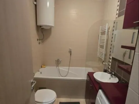 Izdavanje, trosoban stan, 69m², Cara Dušana, Novi Sad Sve Podlokacije - image 18