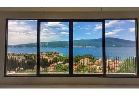 Izdavanje, trosoban stan, 129m², Donja Lastva, Tivat - image 2