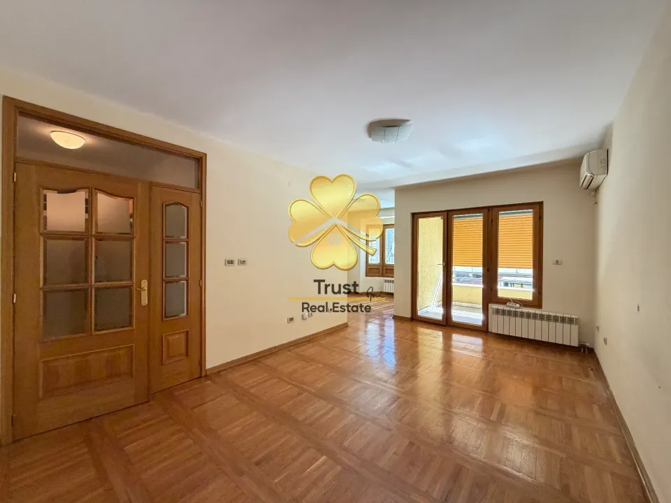Izdavanje, trosoban stan, 110m², Podgorica, Crna Gora