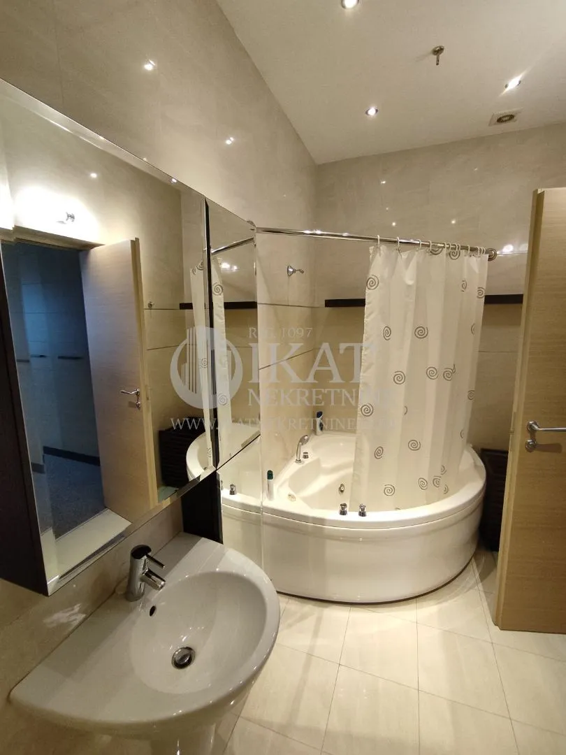 Rent, four bedroom apartment, 150m², Vukov Spomenik, Zvezdara Sve Podlokacije