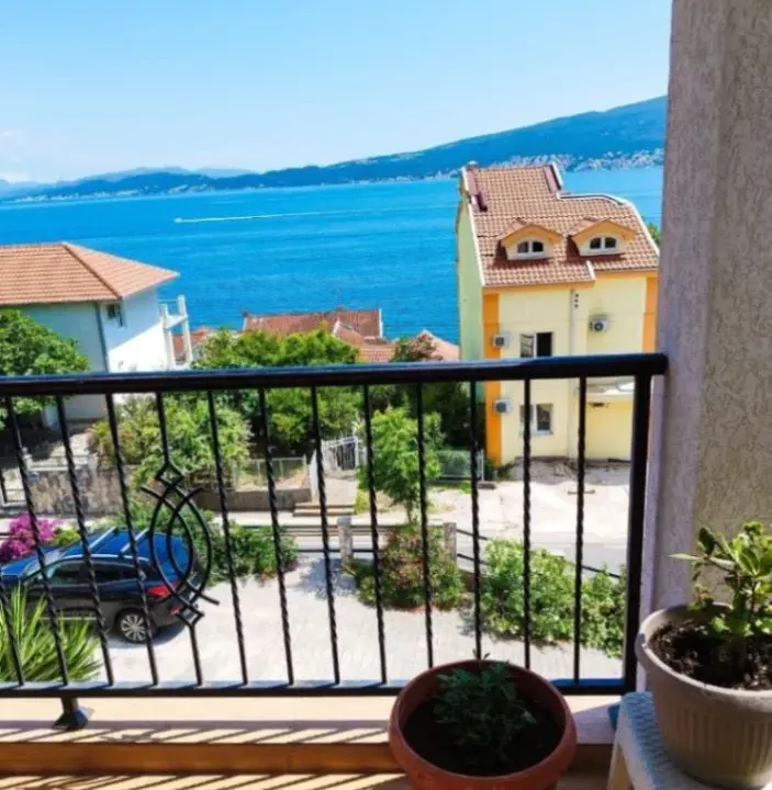 Sale, one bedroom apartment, 45m², Bijela, Herceg Novi