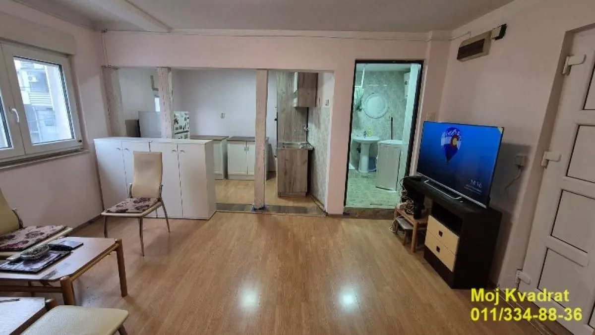 Prodaja, dvosoban stan, 37m², Đeram Pijaca, Beograd