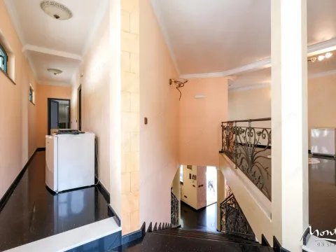 Prodaja, kuća, 560m², Petrovac, Budva - image 20