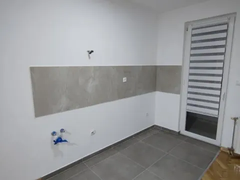 Prodaja, dvosoban stan, 40m², Grbavica, Novi Sad Sve Podlokacije - image 2