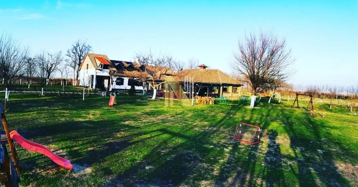 Prodaja, kuća, 230m², Srbobran, Novi Sad