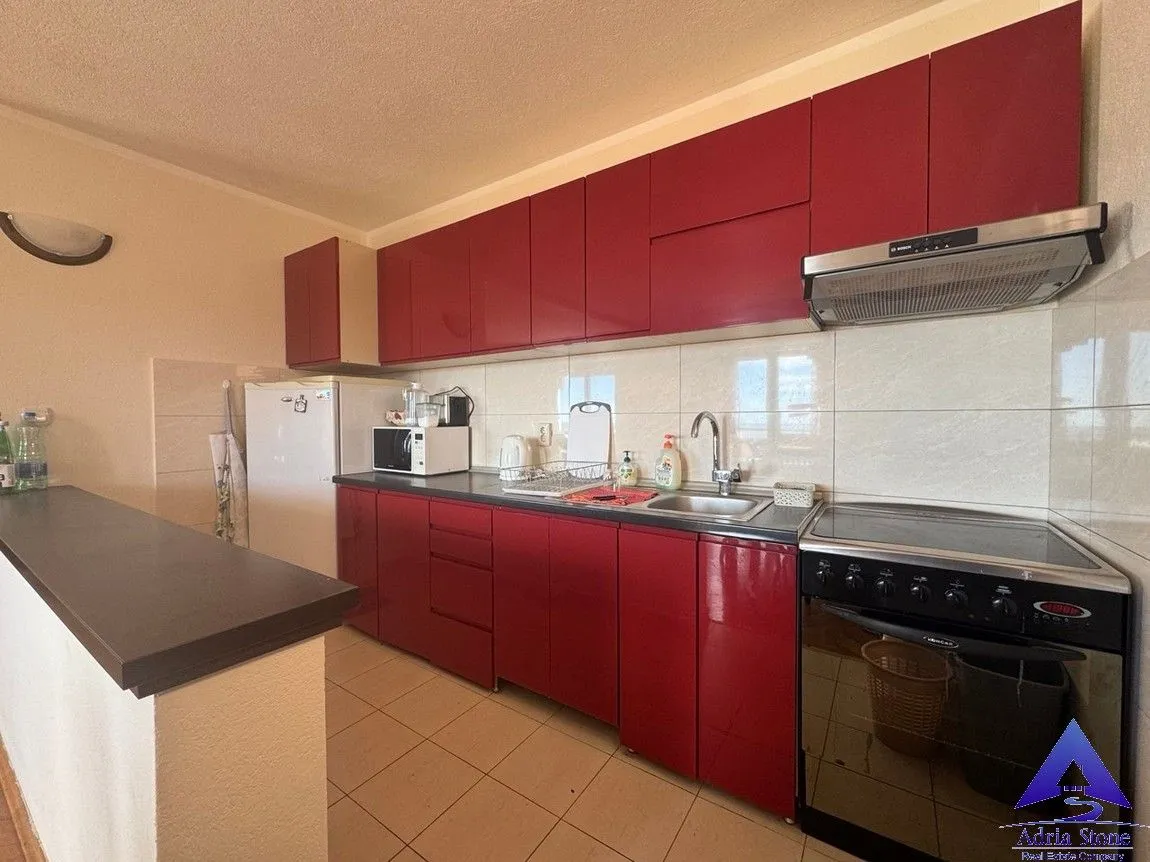 Prodaja, četvorosoban stan, 176m², Petrovac, Budva