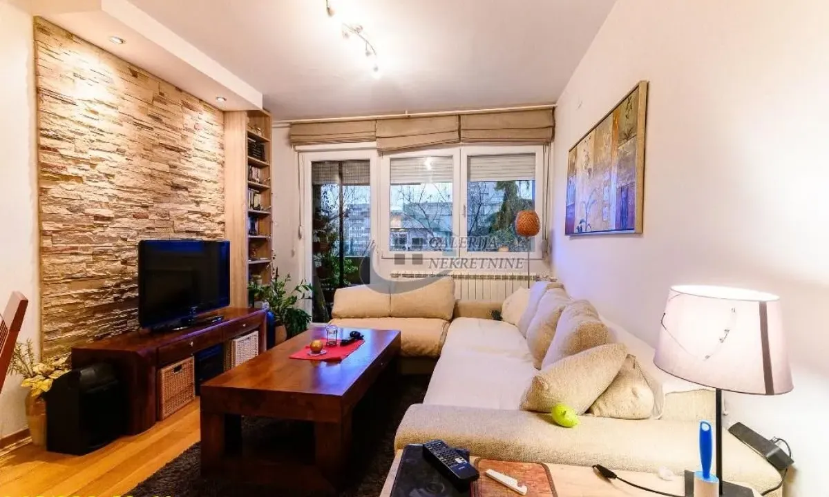 Prodaja, trosoban stan, 62m², Zemun Sve Podlokacije, Beograd