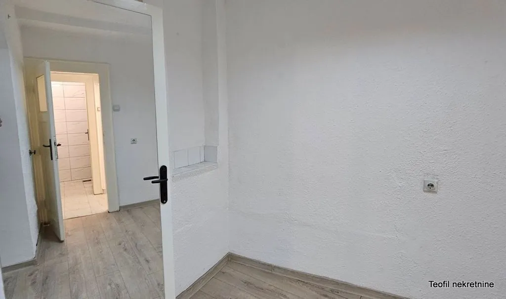 Sale, three bedroom apartment, 60m², Vračar, Šid