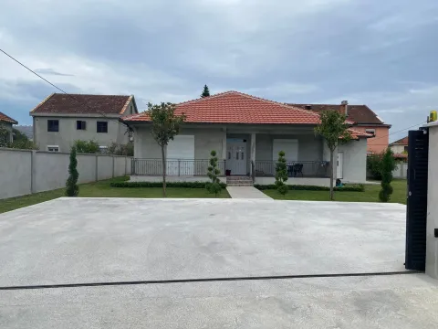 Rent, apartment, 170m², Gorica C, Podgorica - image 12