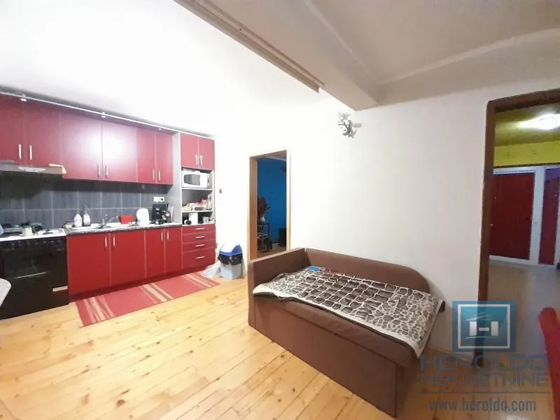 Prodaja, kuća, 310m², Tavrića obori, Jagodina