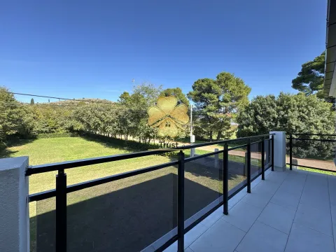 Izdavanje, kuća, 230m², Dajbabe, Podgorica - image 17