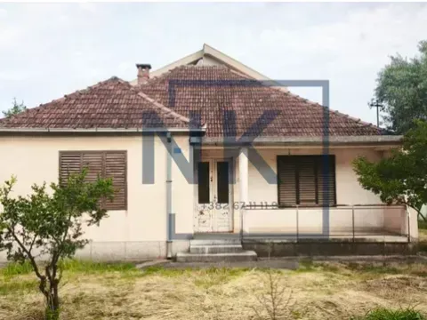 Prodaja, plac, 837m², Tološi, Podgorica - image 1