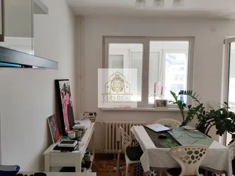 Prodaja, trosoban stan, 76m², Novi Beograd Blok 71, Novi Beograd Sve Podlokacije - image 4