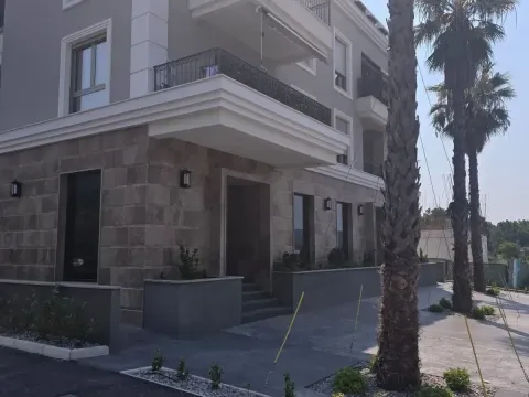 Sale, apartment, 70m², Tivat, Crna Gora - image 1