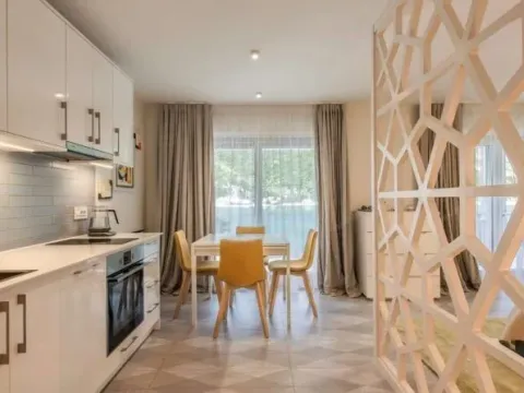 Prodaja, kuća, 600m², Lepetani, Tivat - image 16