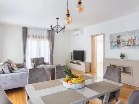 Prodaja, stan, 74m², Budva, Crna Gora - image 10