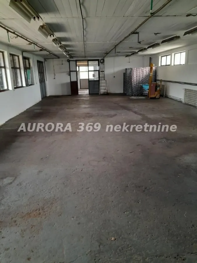 Prodaja, poslovni prostor, 383m², Čerević, Beočin