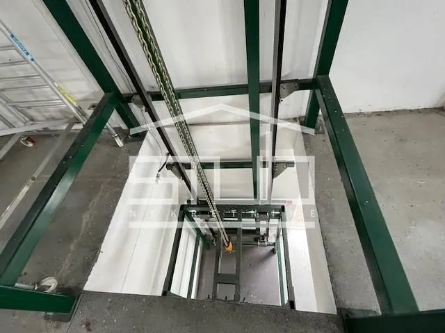Rent, office space, 600m², Vrčin, Grocka