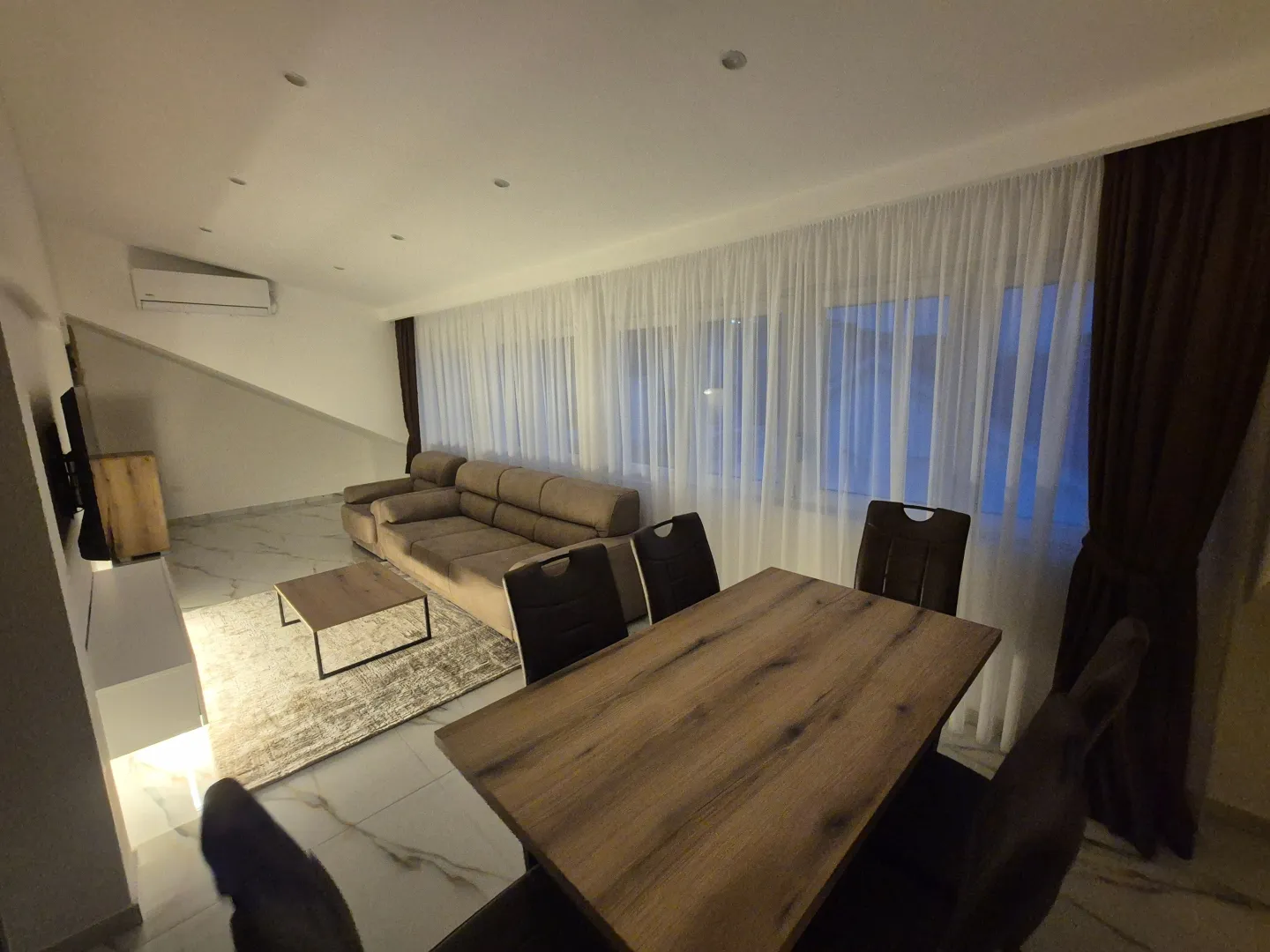 Izdavanje, jednosoban stan, 55m², Dalmatinska ulica, Podgorica