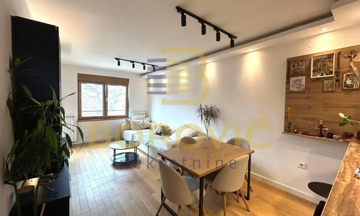 Prodaja, trosoban stan, 70m², Zemun Sve Podlokacije, Beograd