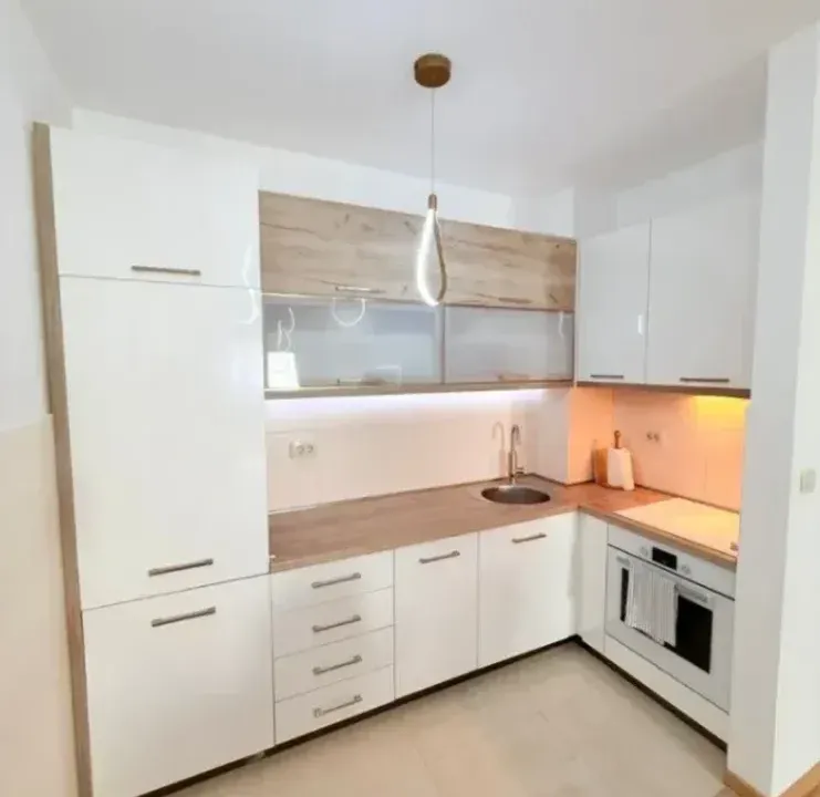 Izdavanje, jednosoban stan, 47m², City Kvart, Podgorica