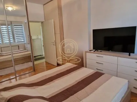 Stan in Južni Bulevar