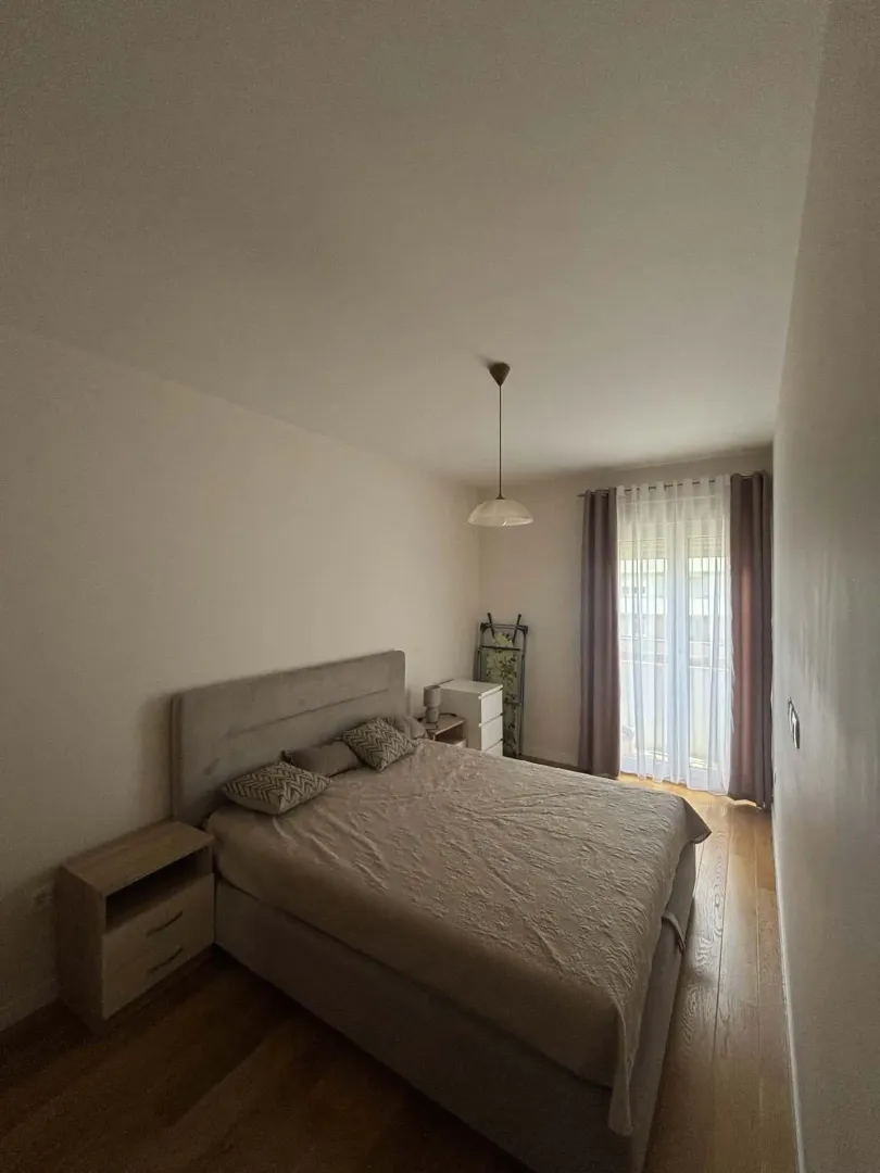 Izdavanje, jednosoban stan, 43m², Central Point, Podgorica