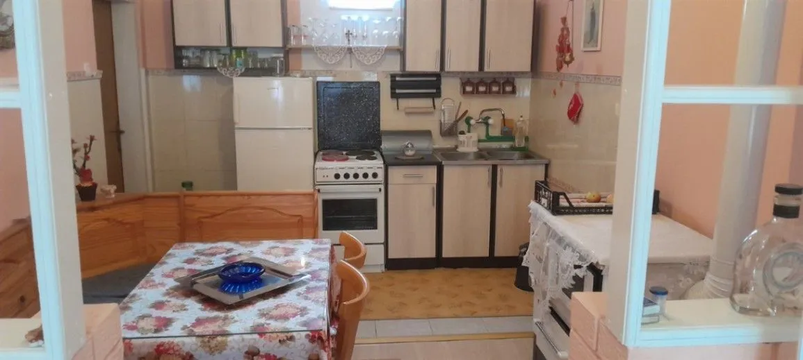 Prodaja, kuća, 280m², Sremska Mitrovica, Srbija