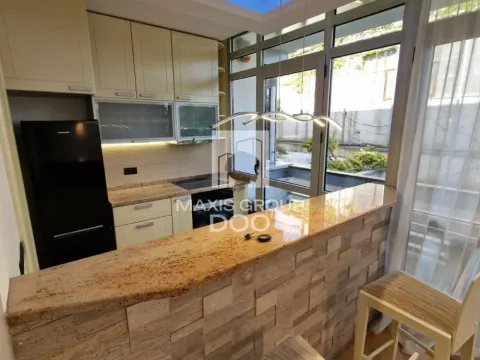 Izdavanje, četvorosoban stan, 148m², Savski Venac, Beograd - image 9