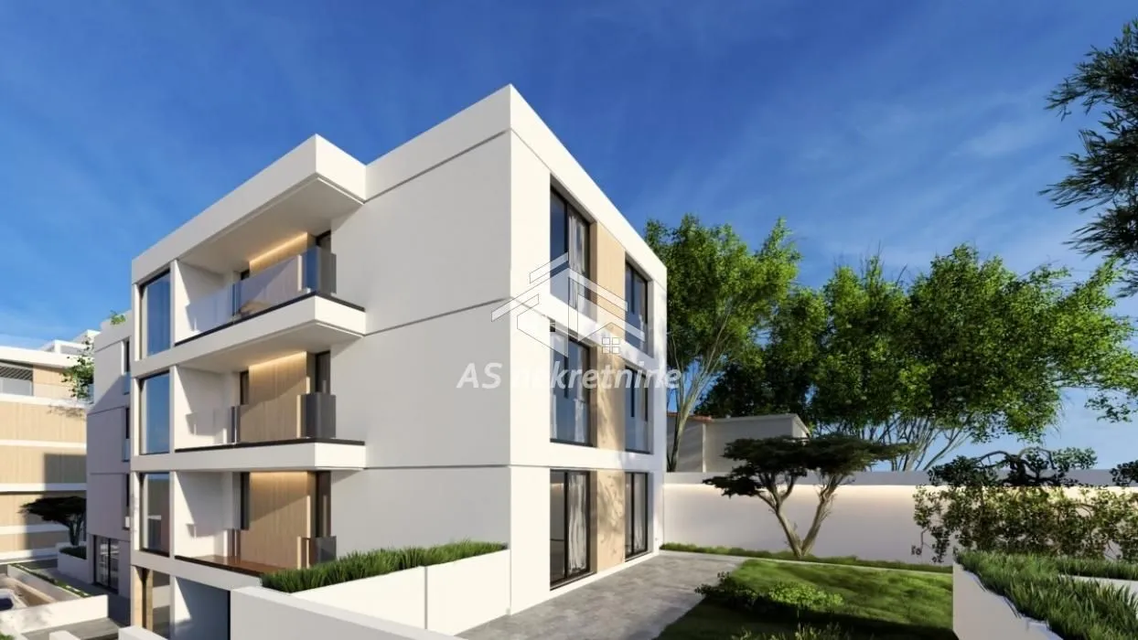 Sale, four bedroom apartment, 313m², Autokomanda, Voždovac Sve Podlokacije