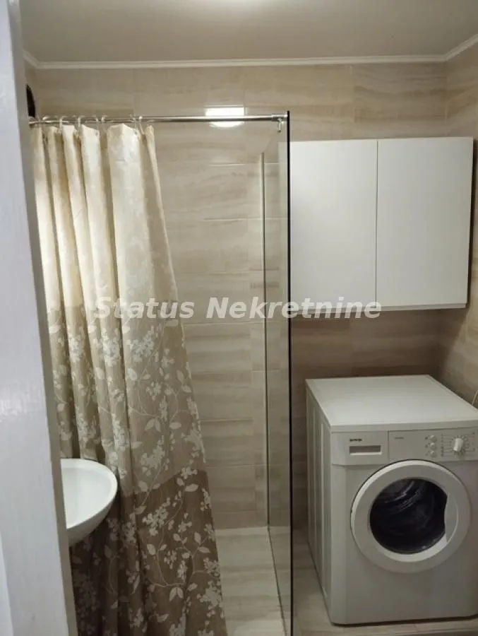 Izdavanje, jednosoban stan, 34m², Novo naselje, Novi Sad