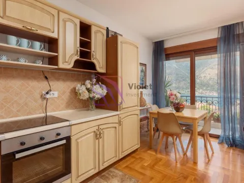 Sale, one bedroom apartment, 50m², Dobrota, Kotor - image 4