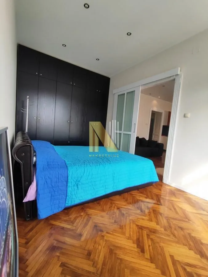 Prodaja, dvosoban stan, 63m², Centar, Novi Sad