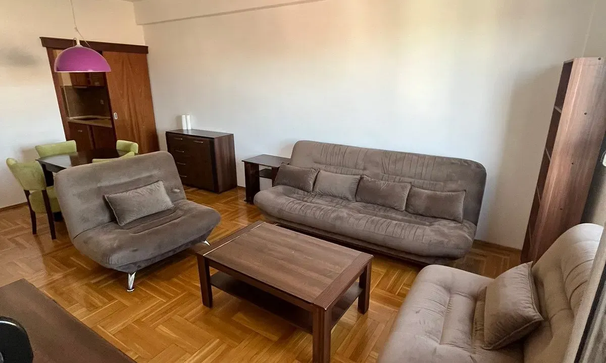 Izdavanje, jednosoban stan, 51m², Stari Aerodrom, Podgorica