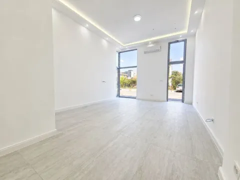 Rent, office space, 95m², Podgorica, Crna Gora - image 1