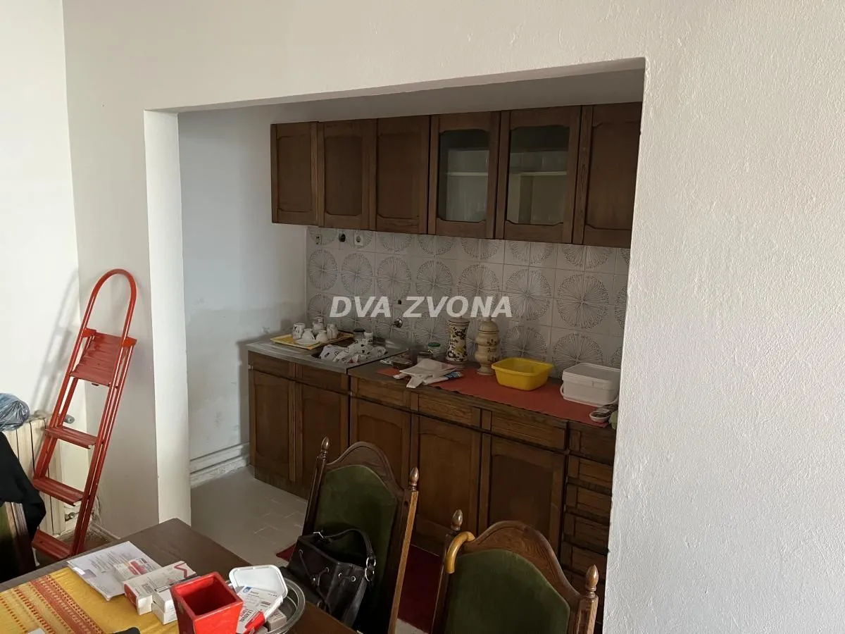 Prodaja, kuća, 293m², Titel, Novi Sad