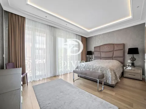 Sale, four bedroom apartment, 207m², Vračar Hram, Vračar Sve Podlokacije - image 8