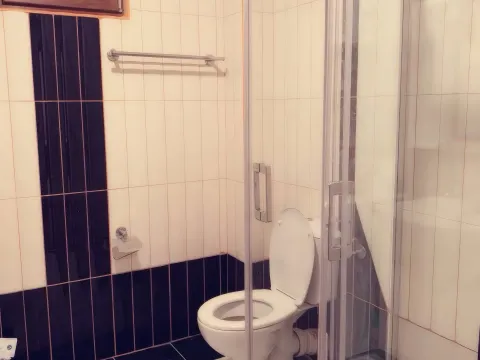 Izdavanje, dvosoban stan, 60m², Bečići, Budva - image 12