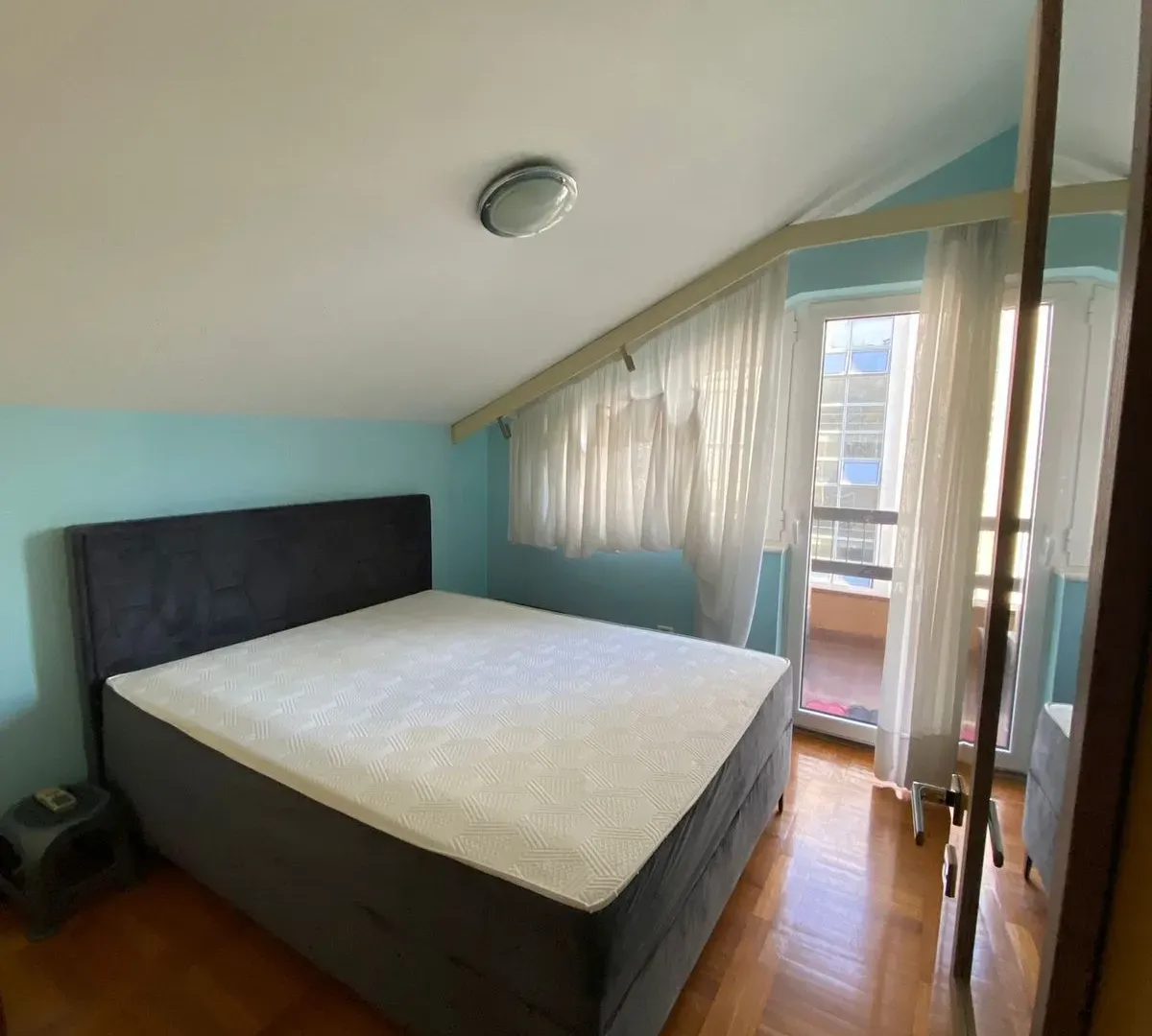 Izdavanje, jednosoban stan, 50m², City Kvart, Podgorica