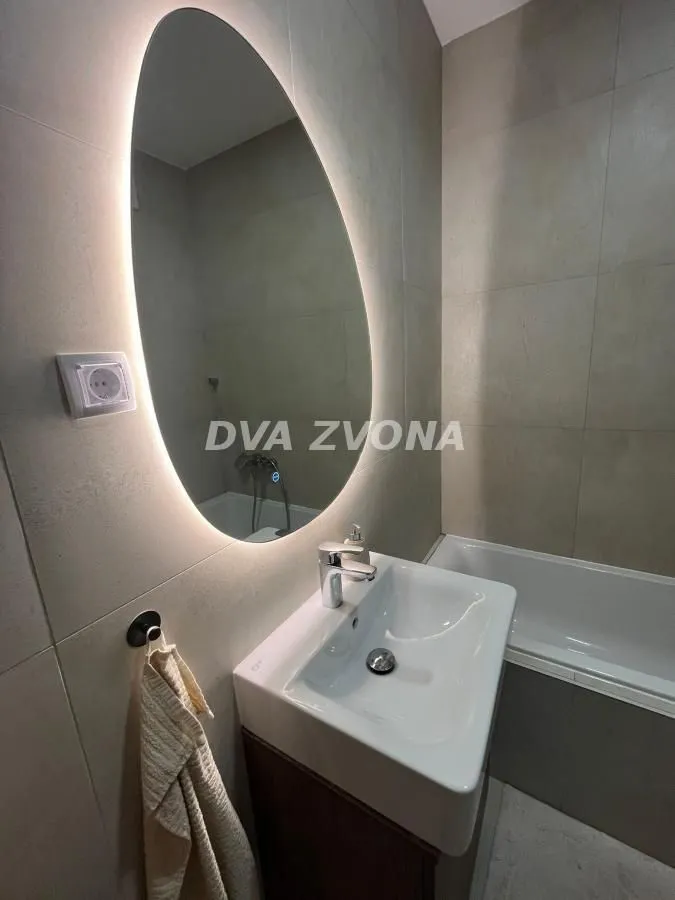 Prodaja, trosoban stan, 59m², Alibegovac, Petrovaradin
