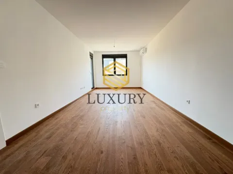 Prodaja, jednosoban stan, 49m², Tološka šuma, Podgorica - image 7