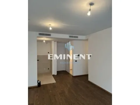 Izdavanje, trosoban stan, 77m², Gundulićev Venac, Beograd - image 2