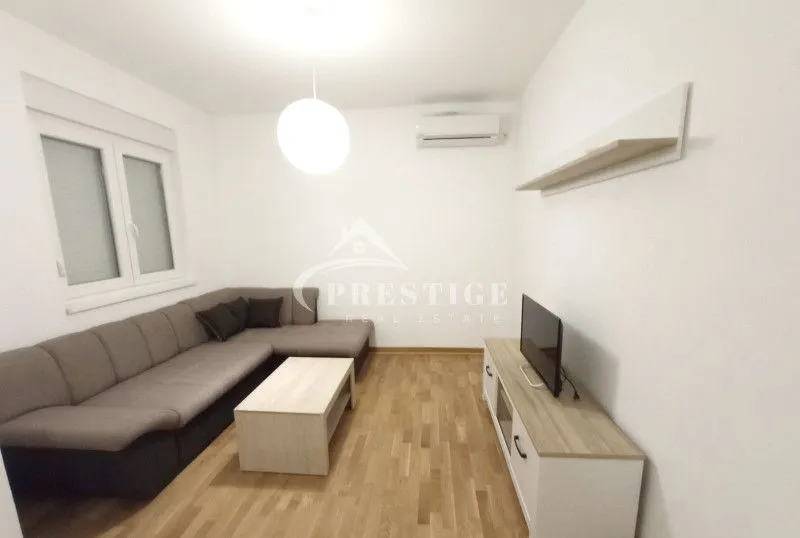 Izdavanje, jednosoban stan, 47m², City Kej, Podgorica