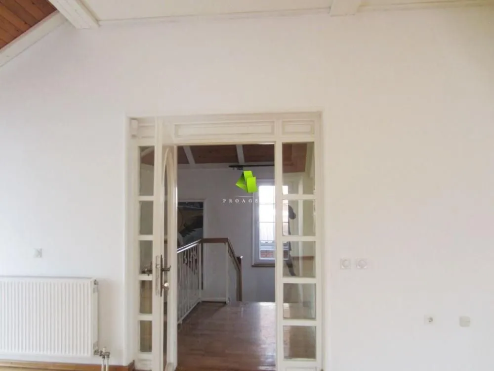 Izdavanje, poslovni prostor, 200m², Medijana, Niš