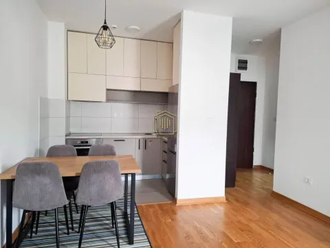 Rent, one bedroom apartment, 45m², City Kej, Podgorica - image 5