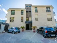 Sale, two bedroom apartment, 85m², Dobrota, Kotor - image 25